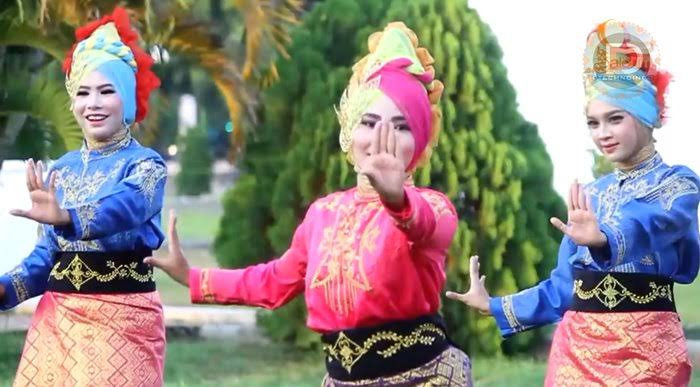 Tari Laweut Kesenian Tradisional Aceh yang Dilakukan Oleh Wanita