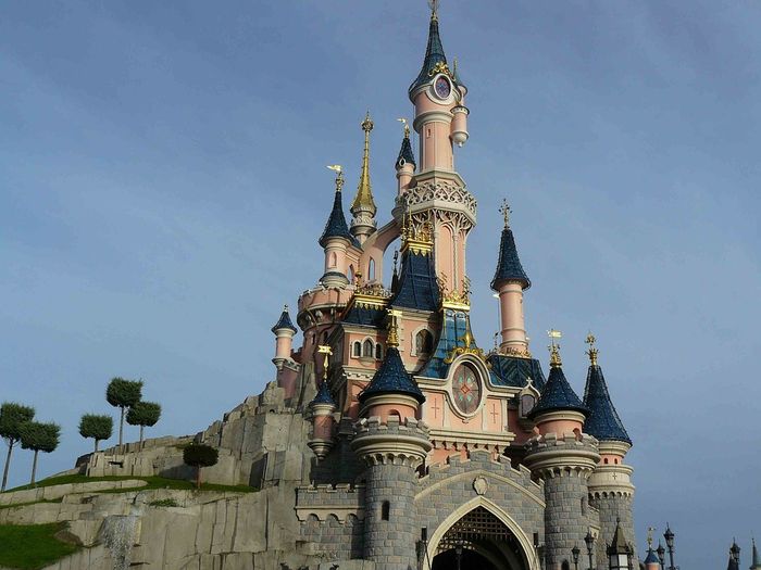 Fakta Menarik di Balik Arsitektur Disney yang Megah