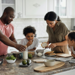 Pengertian Chosen Family dan Cara Membangun Keluarga Pilihanmu Sendiri!
