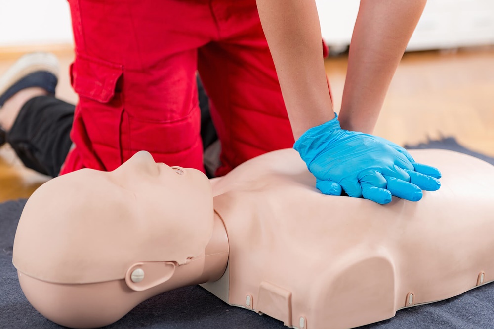 Mengenal Teknik CPR Agar Nyawa Orang Lain Selamat