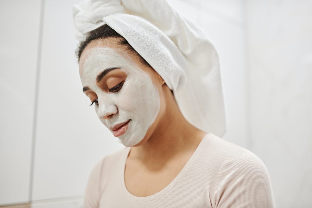 4 Aturan Penggunaan Clay Mask yang Harus Diterapkan Apapun yang Terjadi, Menurut Dermatologis