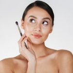 2 Makeup Primer yang Direkomendasikan untuk Kulit Dewasa, Bisa Hilangkan Garis Halus dan Kerutan!