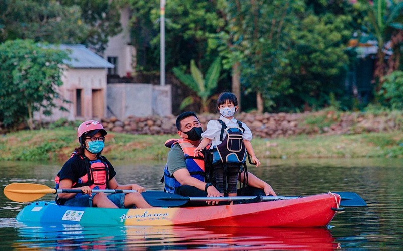 Pandawa Kayak Wisata Air yang Menantang di Tengah Kota Medan