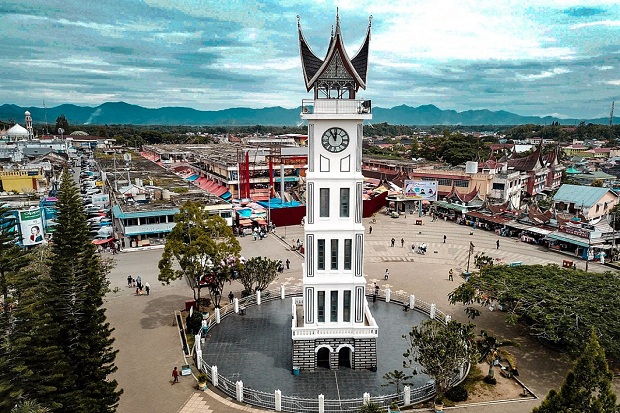 Menara Jam Gadang Eksplorasi Keindahan Arsitektur dan Sejarah