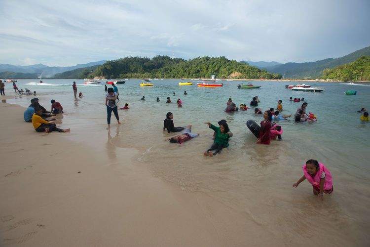 Pantai Carocok Painan Permata Tersembunyi Sumatra Barat