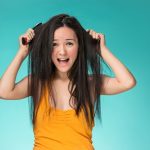 6 Gaya Rambut yang Membuat Rambut Lebih Cepat Rontok Menurut Penata Gaya Rambut