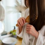 4 Kesalahan Umum Perawatan Rambut yang Akan Membuat Kamu Terlihat Lebih Tua