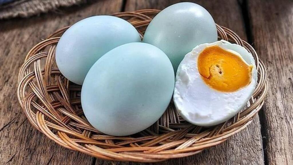 Telur Asin Hidangan Khas Indonesia dengan Manfaat Luar Biasa