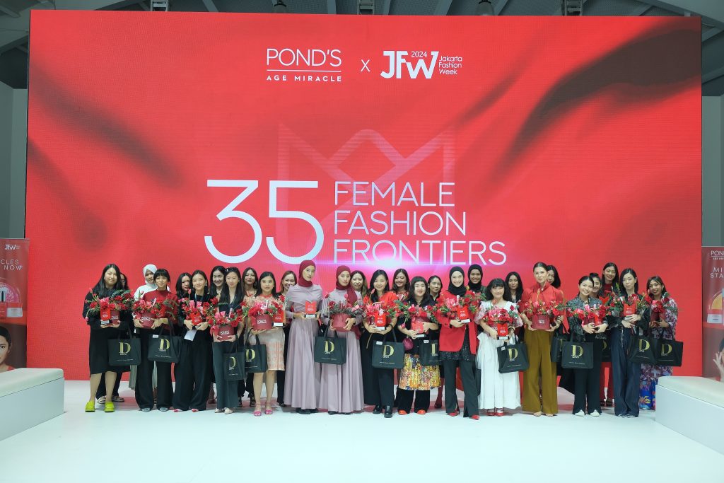 Pond’s Memberikan Penghargaan Kepada 35 Female Fashion Frontiers