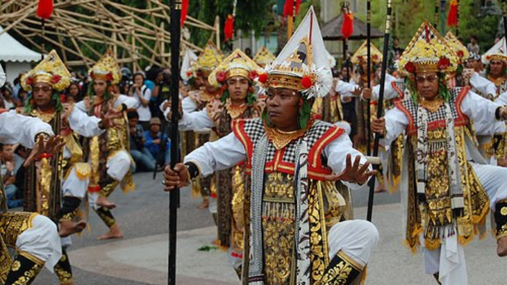 Tari Baris Bali Merayakan Ksatria dari Masa Lampau