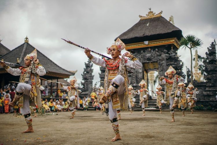 Tari Baris Bali Merayakan Ksatria dari Masa Lampau