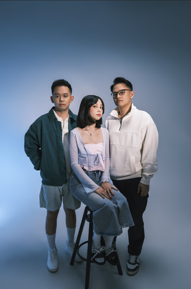 meramuda - TRIPOV, Trio di Balik Soundtrack Film “Jalan yang Jauh, Jangan Lupa Pulang”, Rilis Single “Twenties” personil